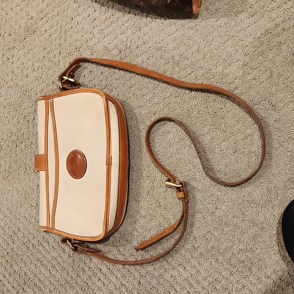 VINTAGE 1980'S STYLE Dooney & Bourke LEATHER VINTAGE purse
